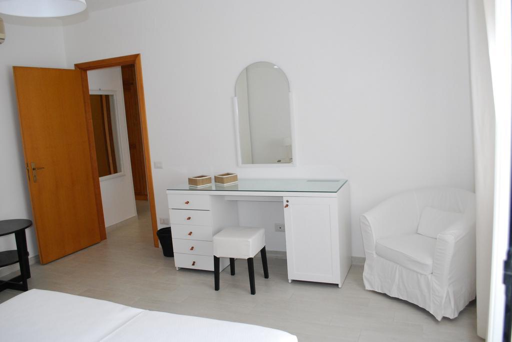 Ferienwohnung Attico Al Centro Cefalù Zimmer foto