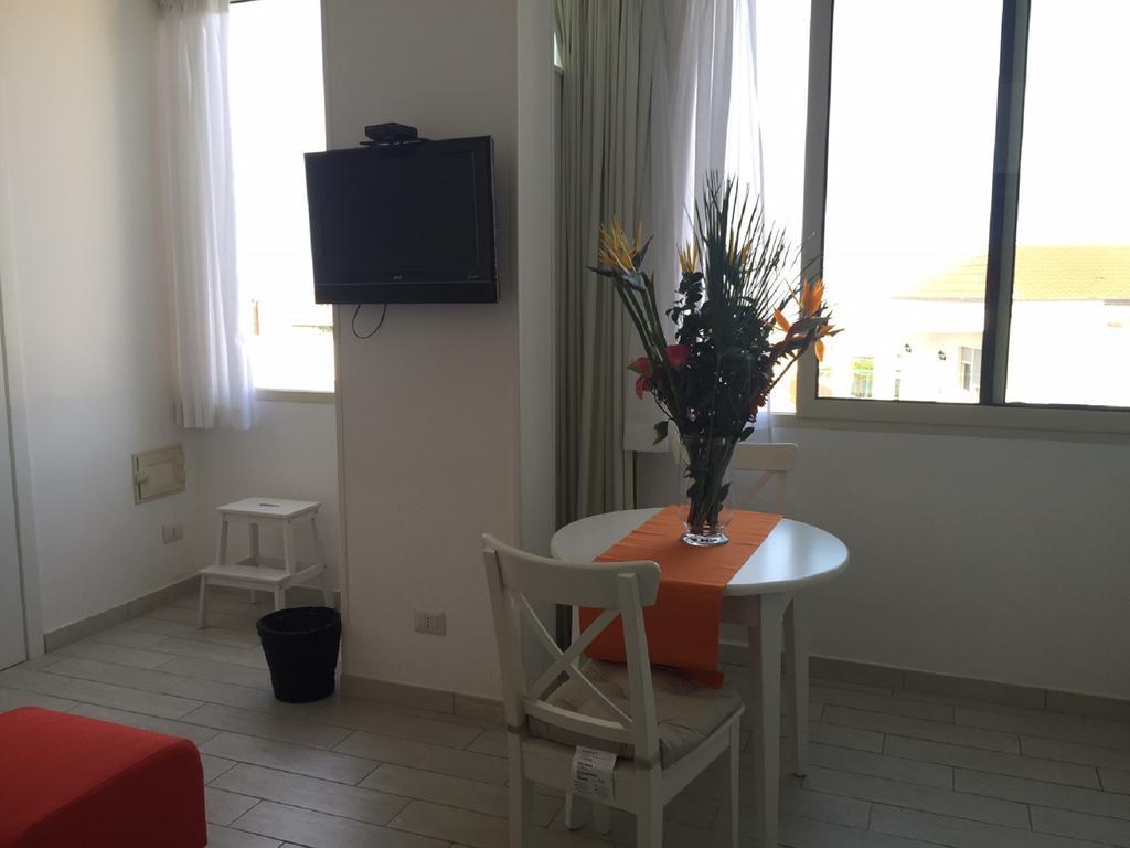 Ferienwohnung Attico Al Centro Cefalù Zimmer foto
